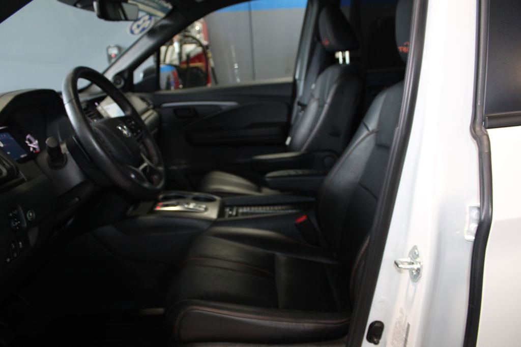 Used 2023 Honda Passport TrailSport image 14
