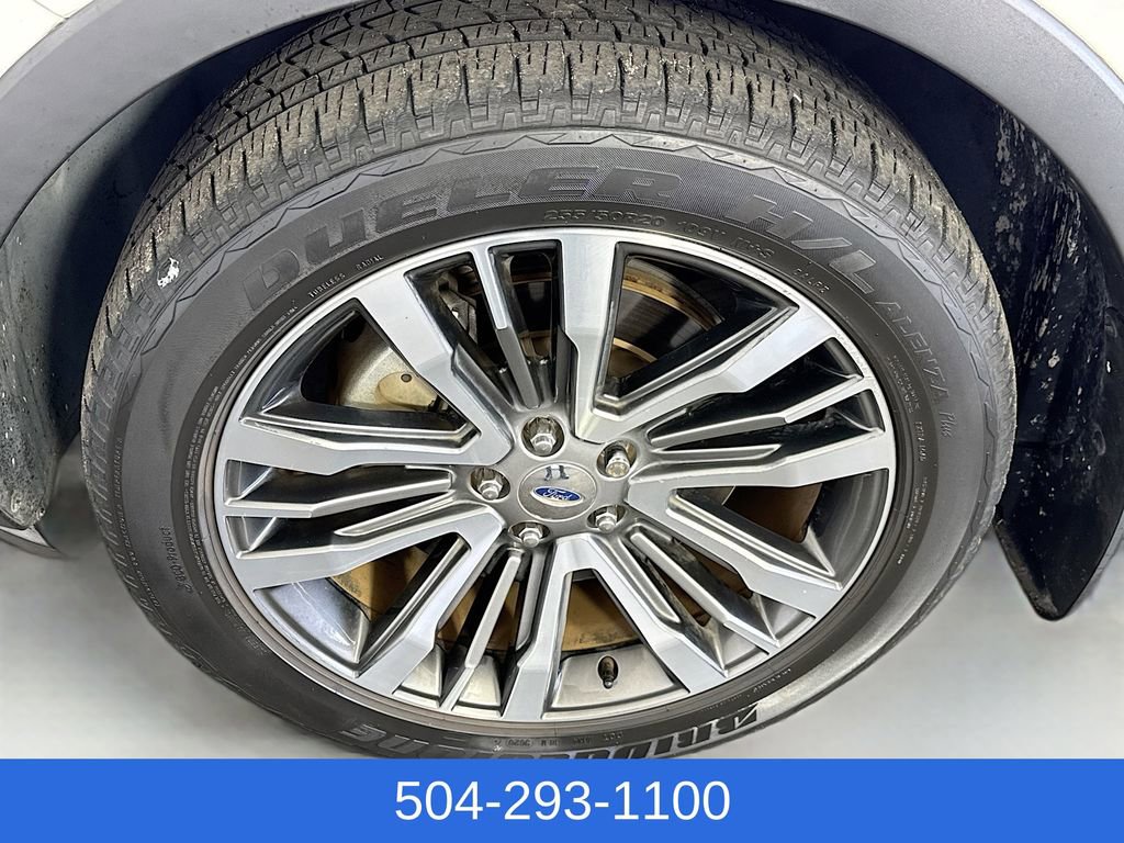 Used 2017 Ford Explorer Platinum image 33