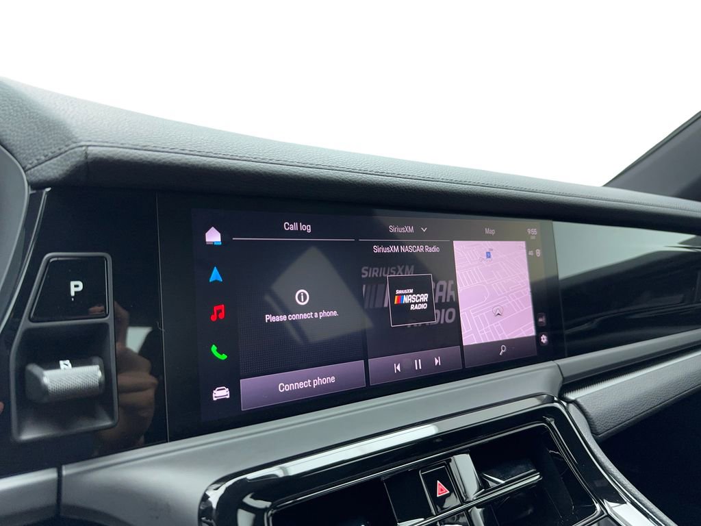 Used 2025 Porsche Panamera w/ Premium Package image 21