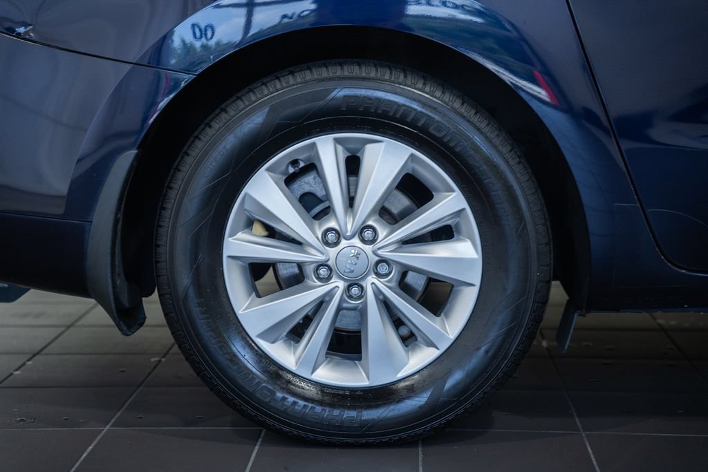 Used 2018 Kia Sedona LX FWD image 14