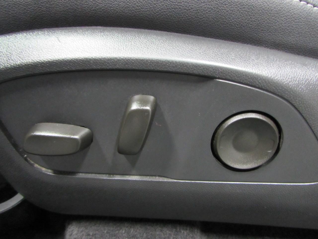 Used 2025 Chevrolet Traverse LT AWD/4WD image 22