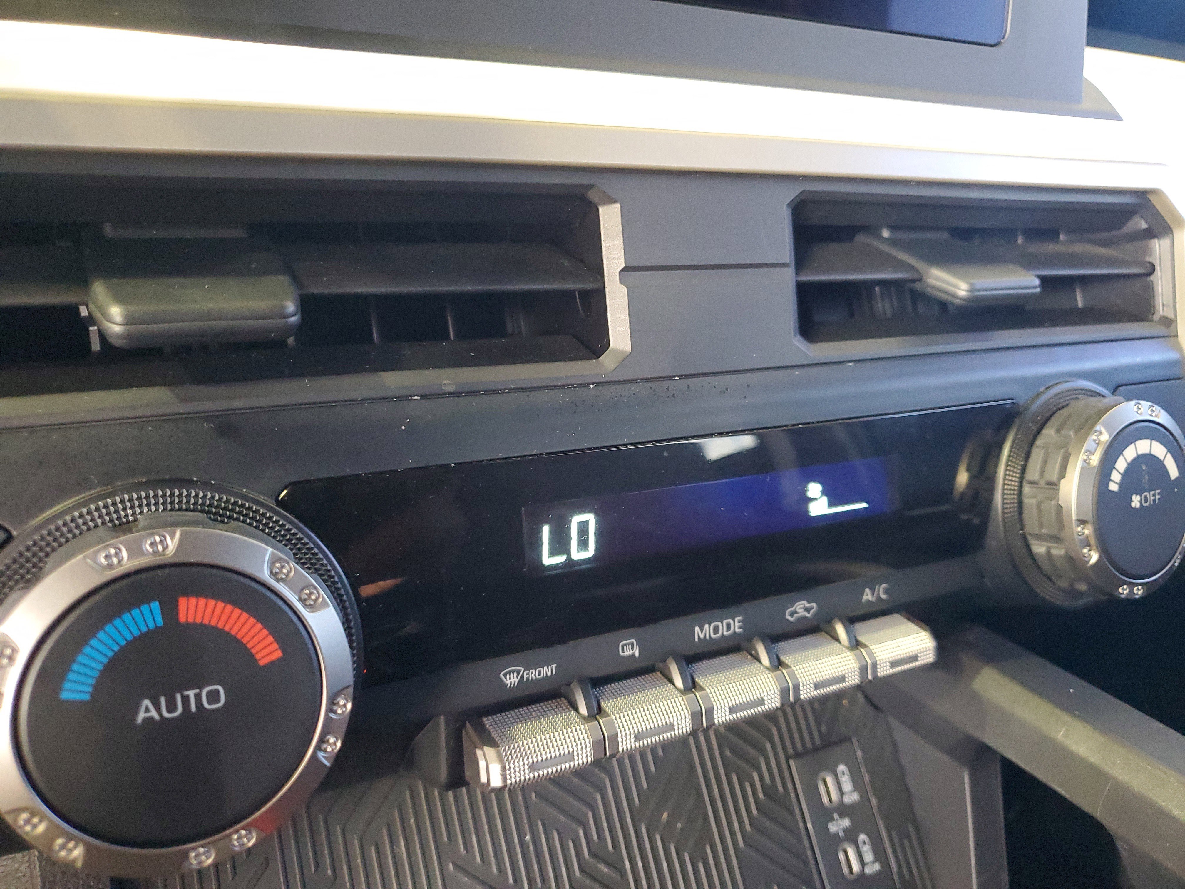 Used 2024 Toyota Tacoma TRD Sport RWD image 27