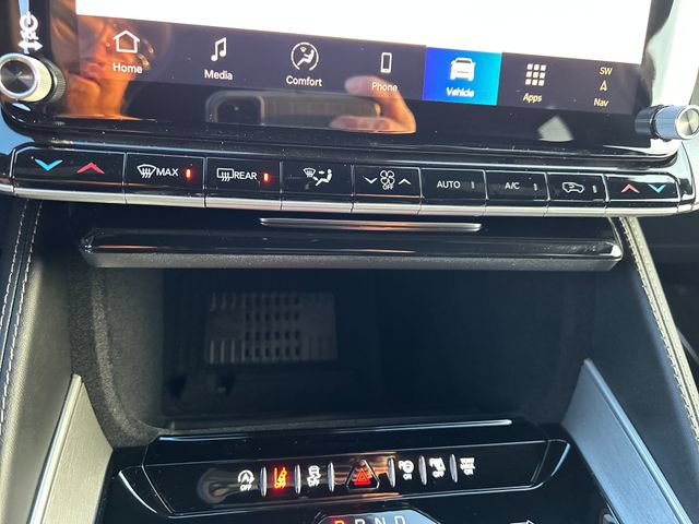 New 2026 Jeep Grand Wagoneer L Limited w/ Convenience Group I AWD/4WD image 24