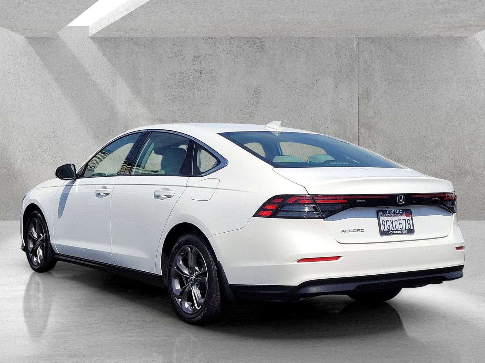 Used 2023 Honda Accord EX image 6