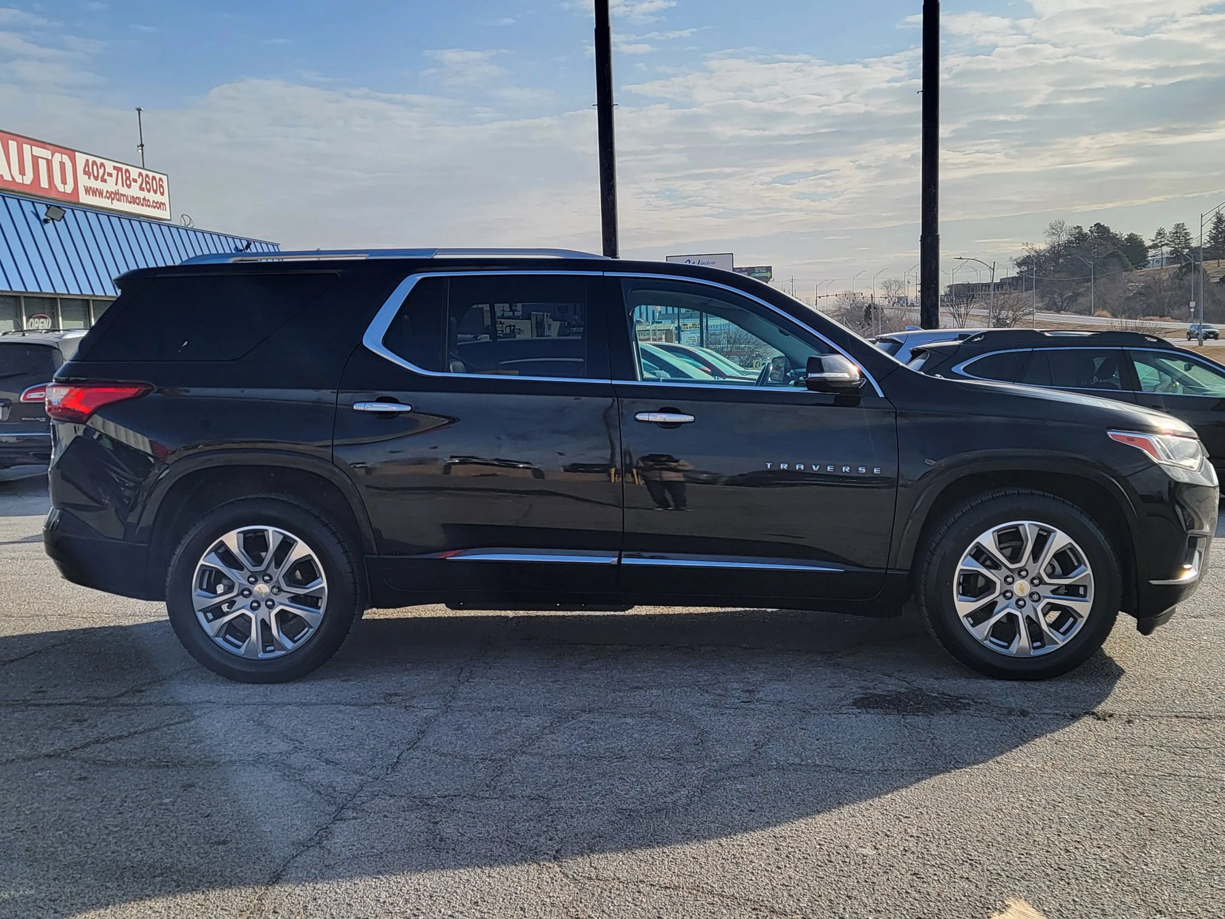 Used 2018 Chevrolet Traverse Premier AWD/4WD image 8
