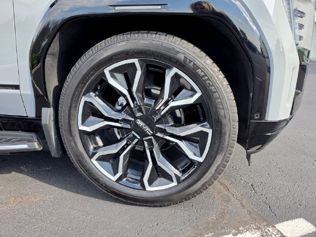 Used 2024 GMC Sierra EV Denali AWD/4WD image 4
