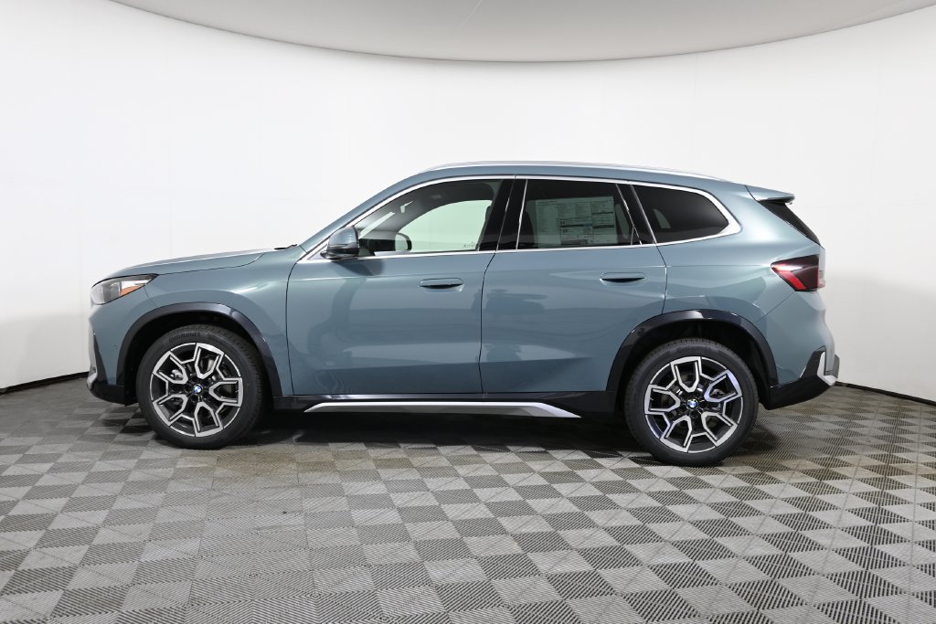 New 2026 BMW X1 xDrive28i w/ Technology Package AWD/4WD image 2