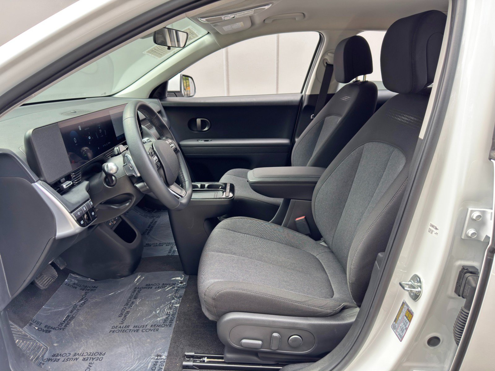 Used 2025 Hyundai Ioniq 5 SE RWD image 14
