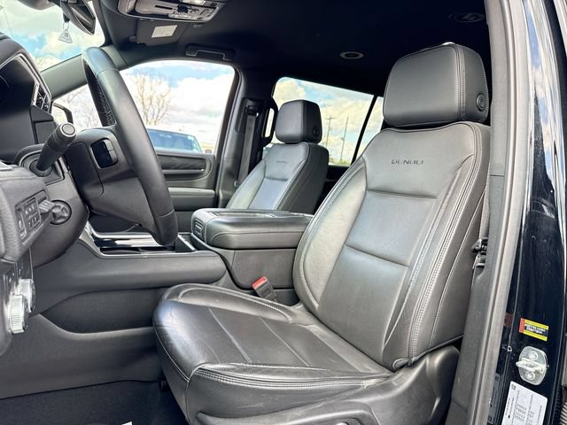 Used 2024 GMC Yukon XL Denali AWD/4WD image 11