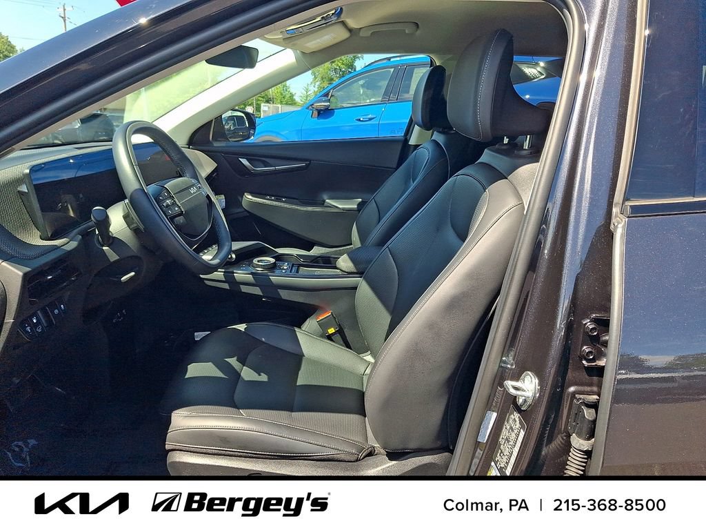 Certified 2025 Kia EV6 Wind AWD/4WD image 16
