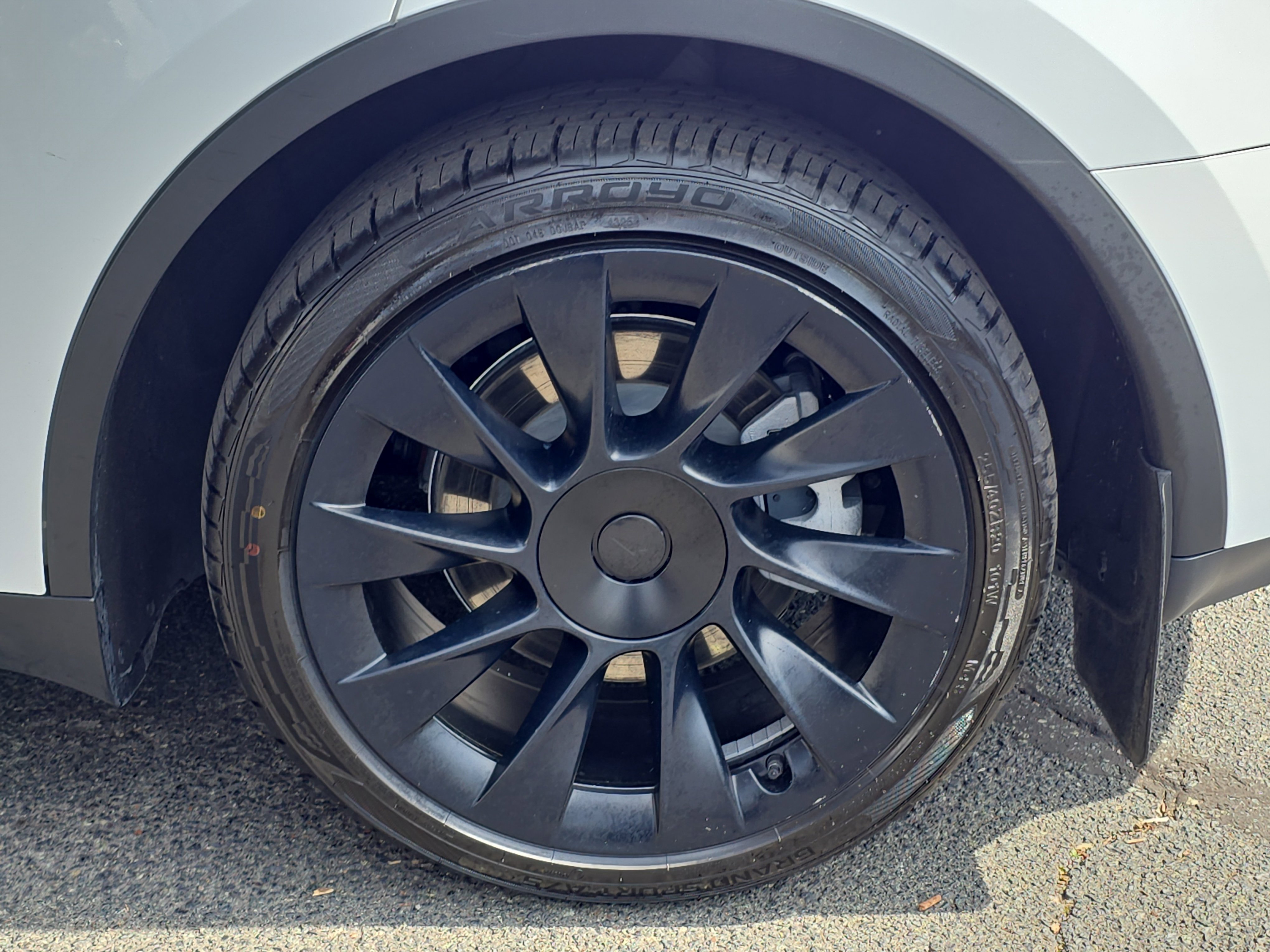 Used 2024 Tesla Model Y Long Range image 32