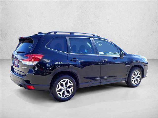Used 2023 Subaru Forester Premium image 4