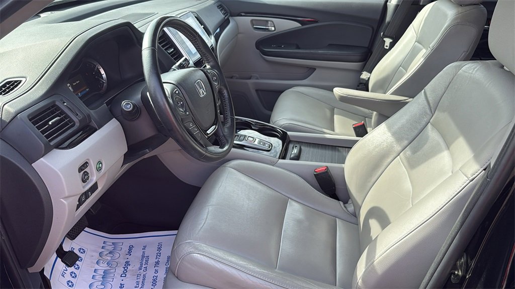 Used 2017 Honda Pilot Touring image 28