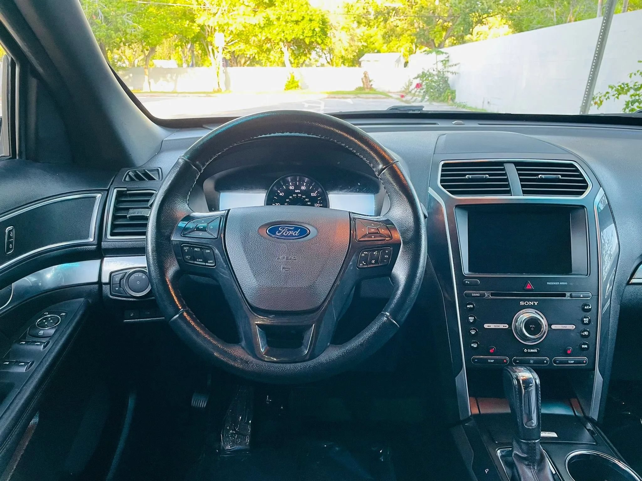 Used 2018 Ford Explorer Sport AWD/4WD image 12