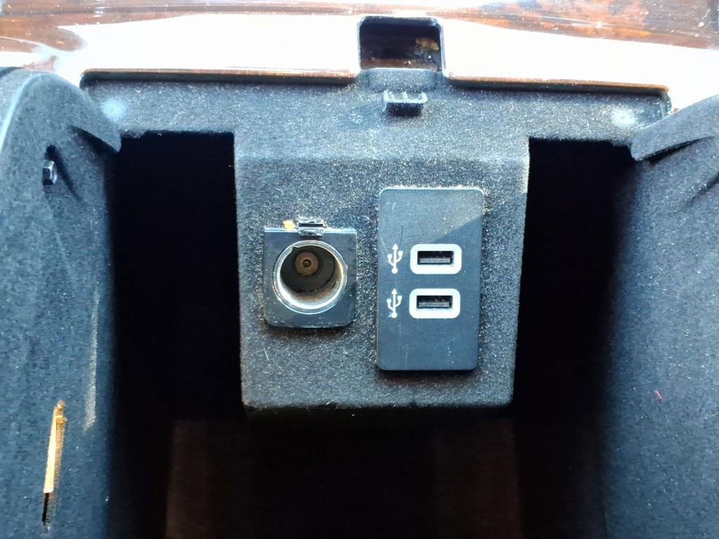 Used 2017 Lincoln Navigator L Select RWD image 19