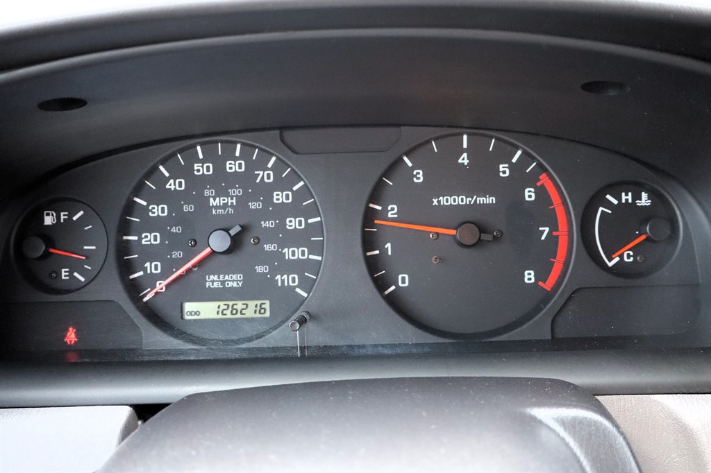 Used 2000 Nissan Frontier XE RWD image 25