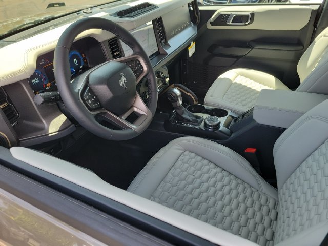 New 2026 Ford Bronco Badlands AWD/4WD image 3