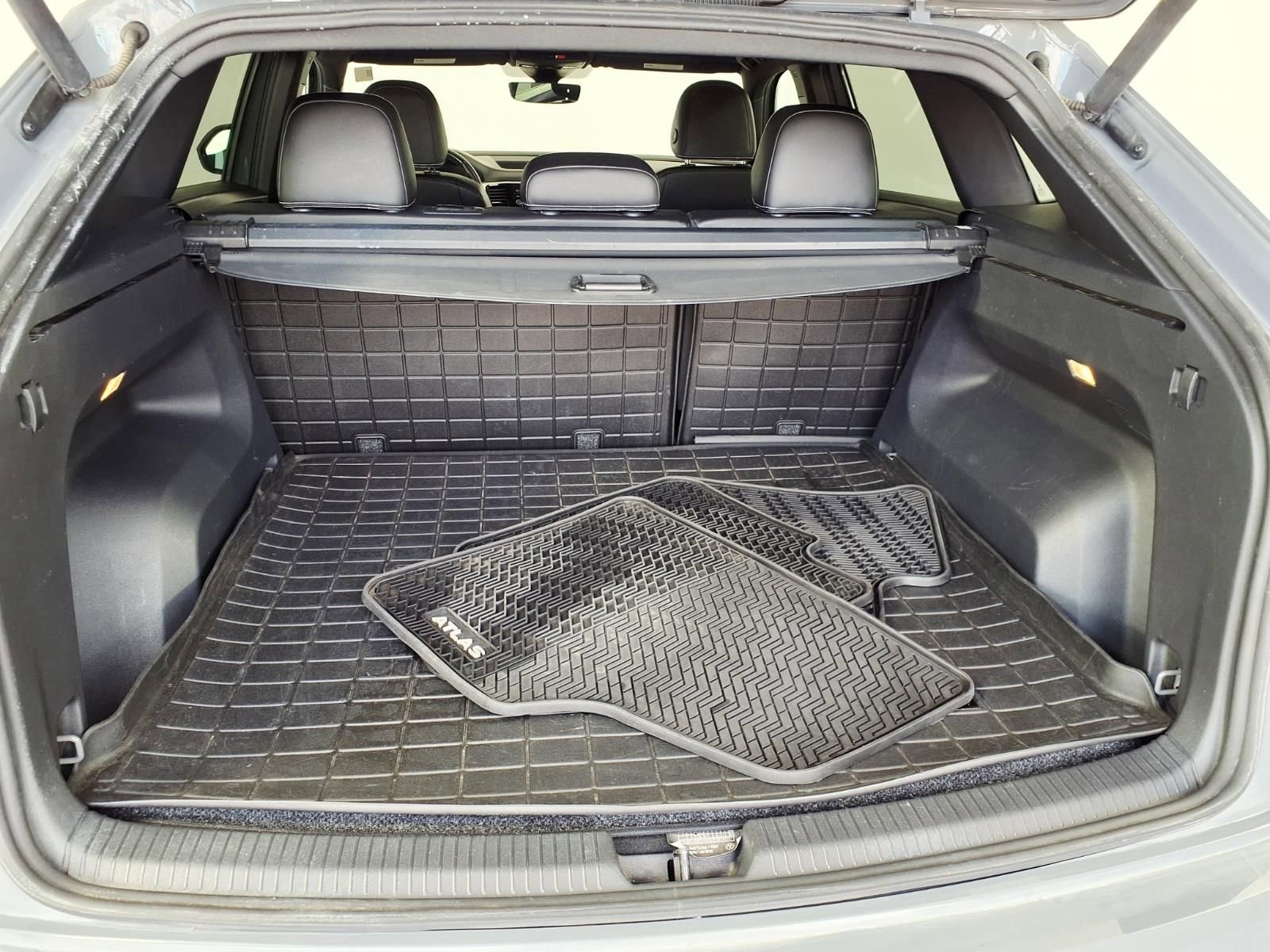 Used 2021 Volkswagen Atlas Cross Sport SEL R-Line w/ Cross Sport MDO Package image 8