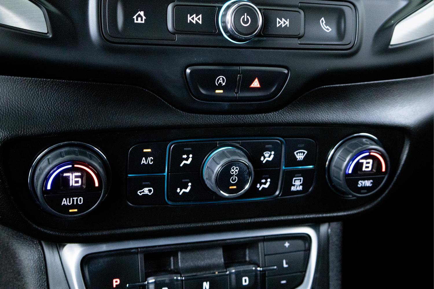 Used 2022 GMC Terrain SLE w/ Driver Convenience Package image 14