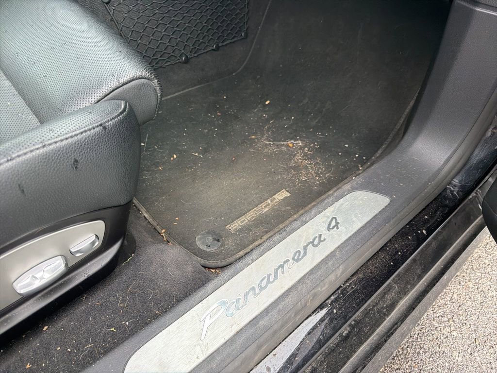 Used 2015 Porsche Panamera 4 AWD/4WD image 74