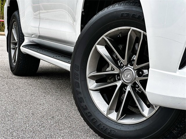 Used 2022 Lexus GX 460 Premium image 2