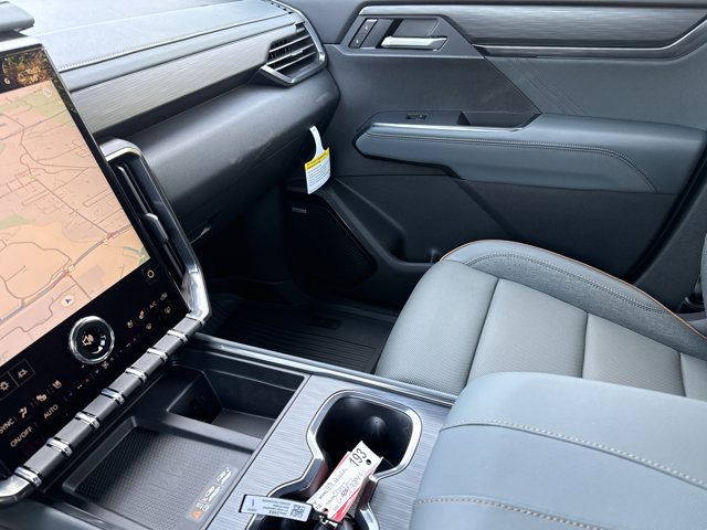 New 2026 GMC Acadia AT4 w/ Luxury Package AWD/4WD image 21