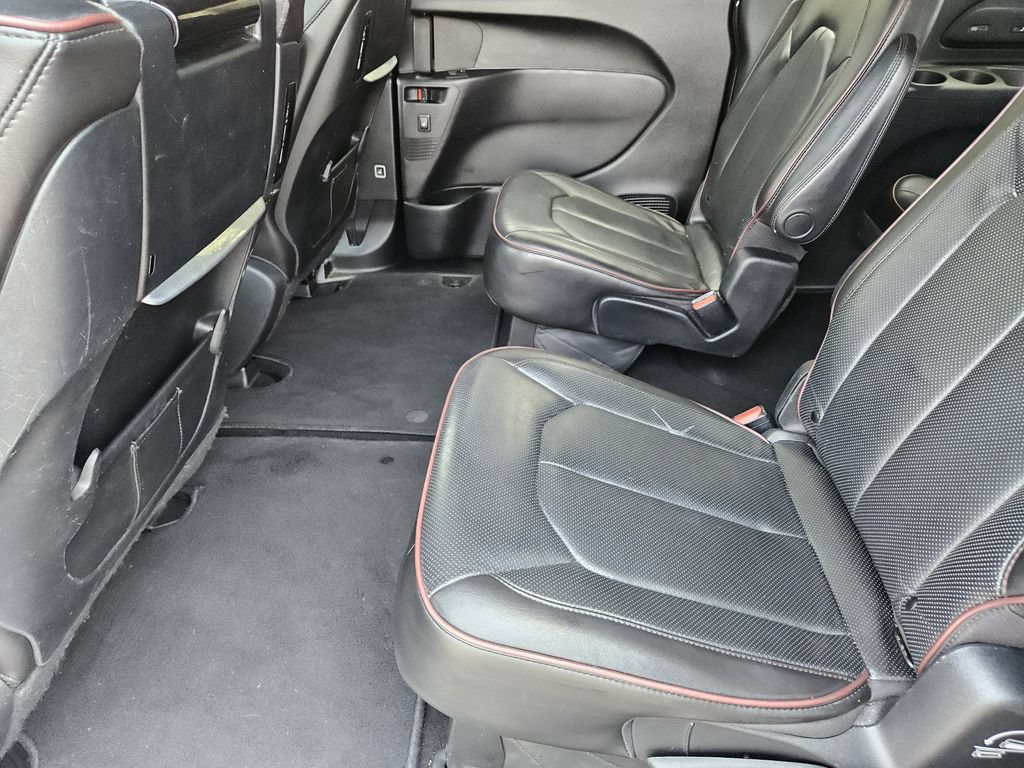 Used 2020 Chrysler Pacifica Limited FWD image 22
