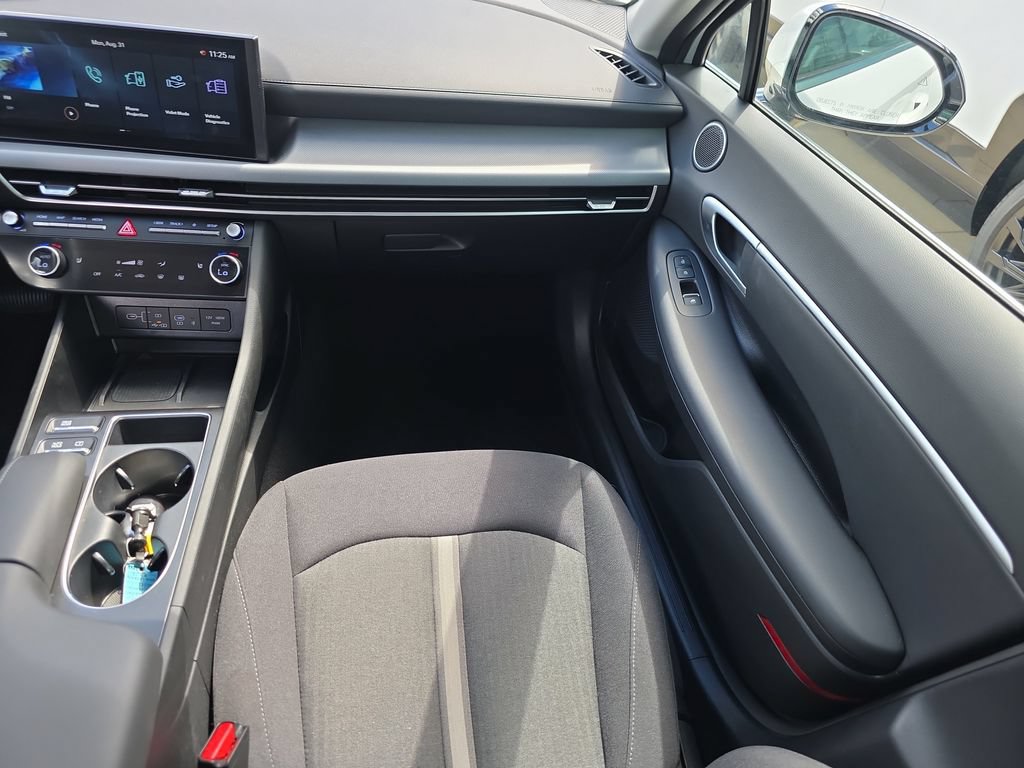 New 2026 Hyundai Sonata SEL FWD image 14