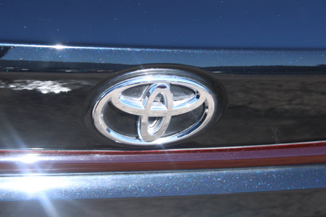 Used 2023 Toyota Corolla LE w/ Carpet Mat Package (TMS) FWD image 8