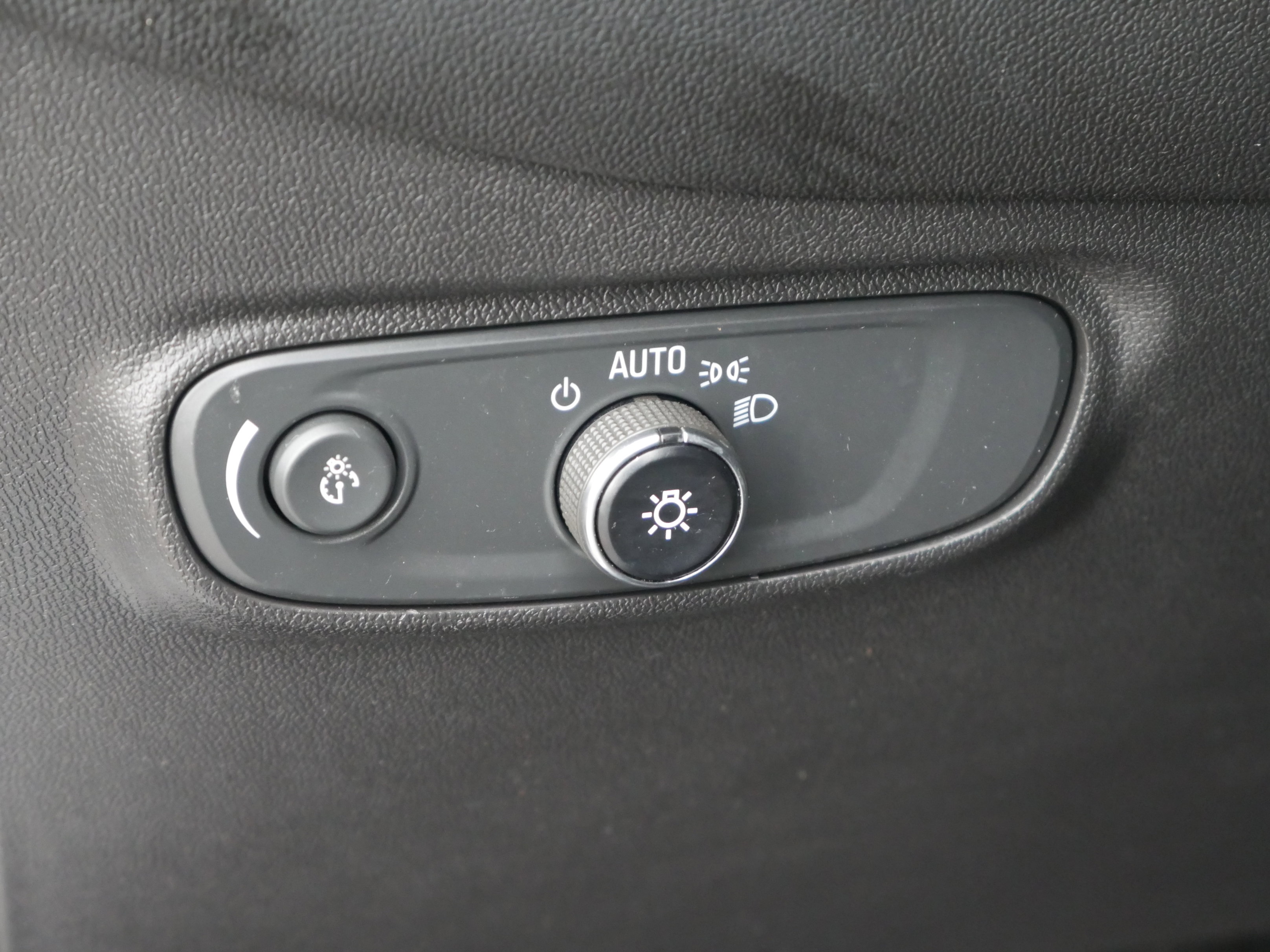 Used 2022 Chevrolet Equinox LT image 12