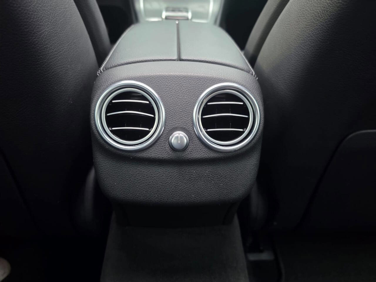 Used 2015 Mercedes-Benz C 300 Sedan image 21
