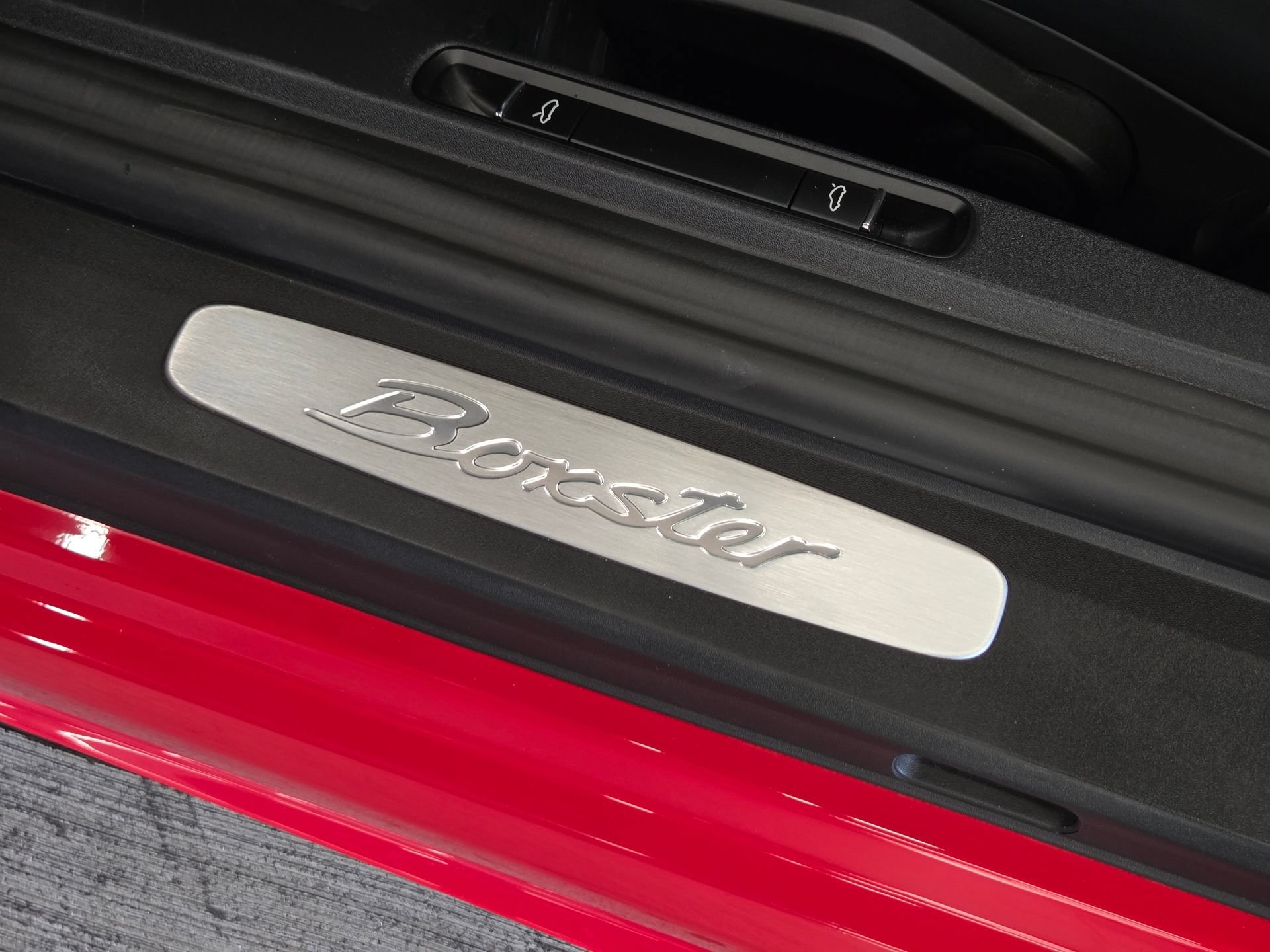 Certified 2024 Porsche 718 Boxster RWD image 13