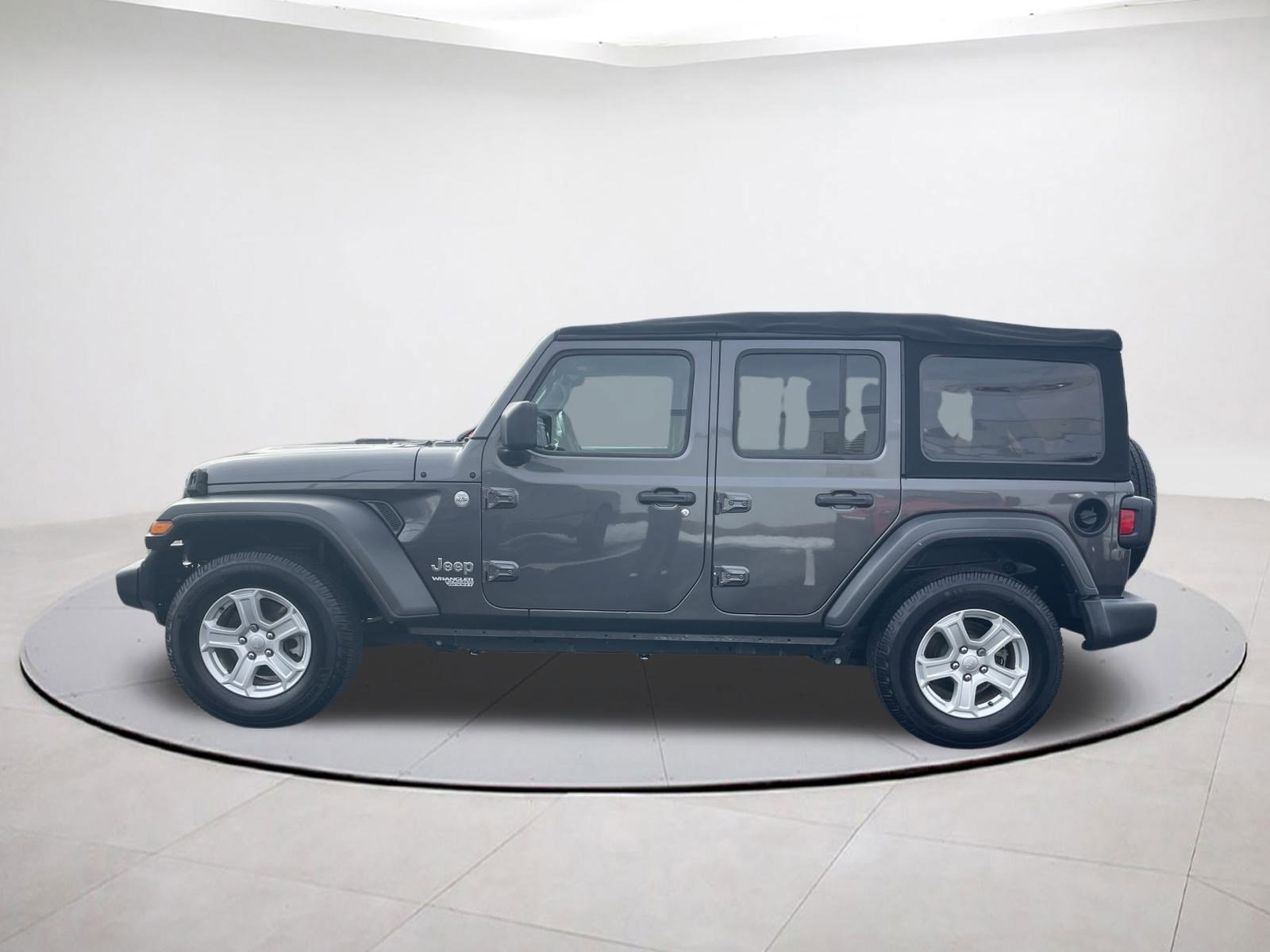 Used 2018 Jeep Wrangler Unlimited Sport S image 4