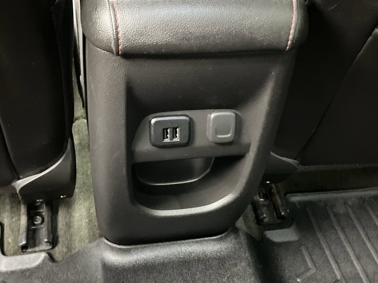 Used 2015 GMC Canyon SLE AWD/4WD image 12