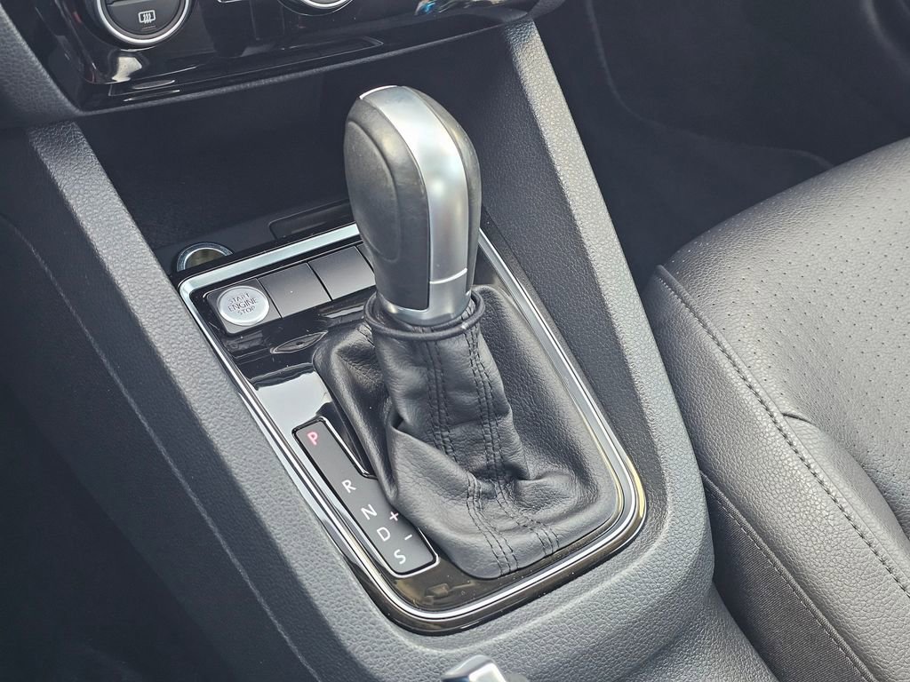 Used 2017 Volkswagen Jetta SEL image 34