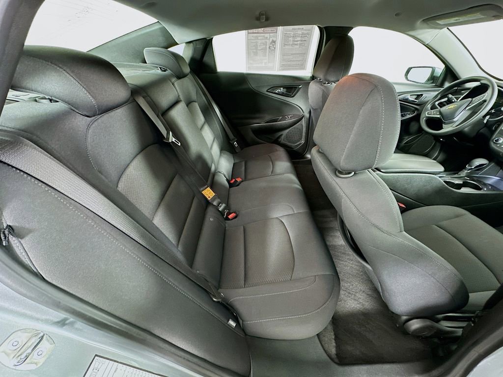 Used 2024 Chevrolet Malibu LT image 32