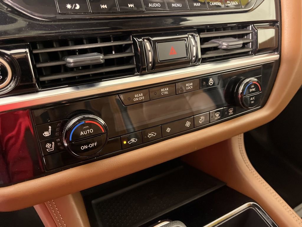 Used 2024 Nissan Pathfinder Platinum w/ Cargo Package image 32