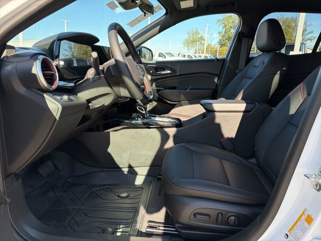 New 2026 Chevrolet Trax RS w/ Sunroof Package image 24