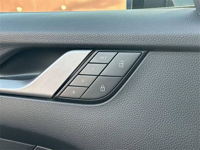 Used 2022 Porsche 911 Carrera 4 image 38