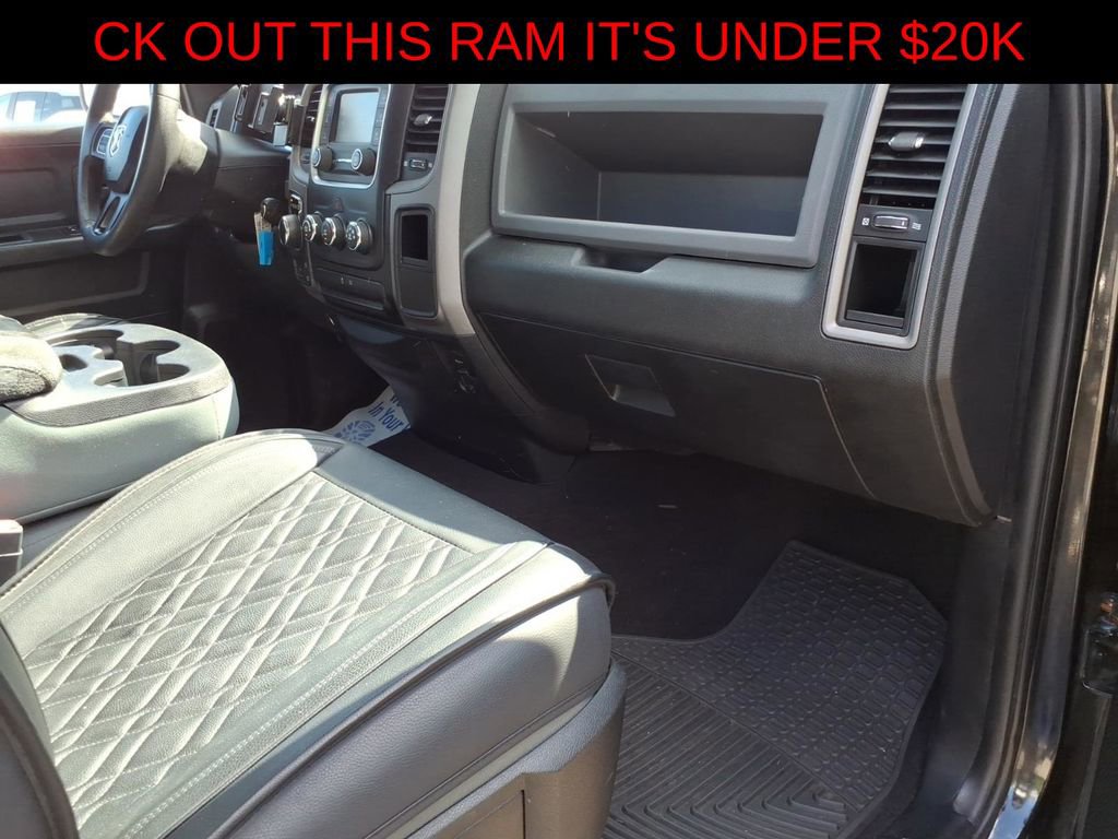 Used 2018 RAM 1500 Express w/ Black Ram 1500 Express Group AWD/4WD image 9