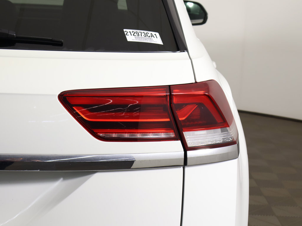 Used 2022 Volkswagen Atlas Cross Sport SE FWD image 16