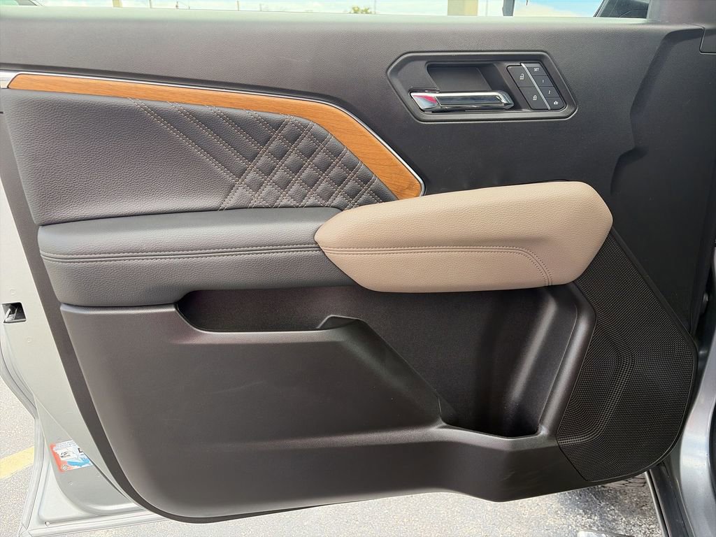 Certified 2024 GMC Canyon Denali image 28