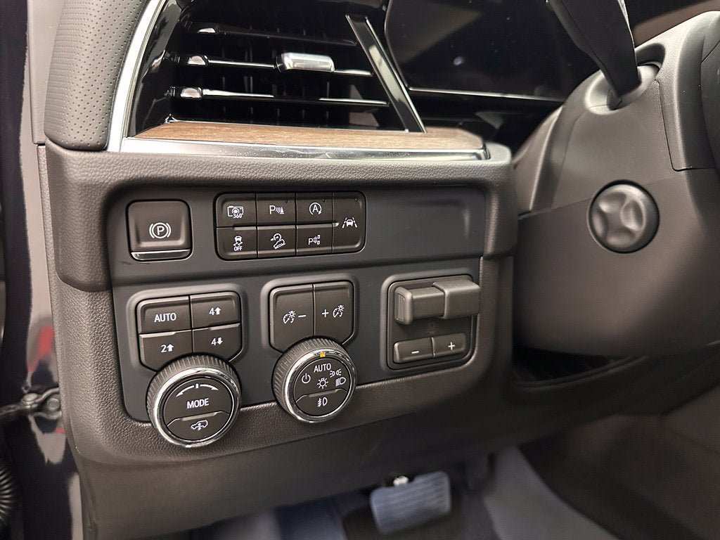 New 2026 Chevrolet Tahoe High Country AWD/4WD image 10