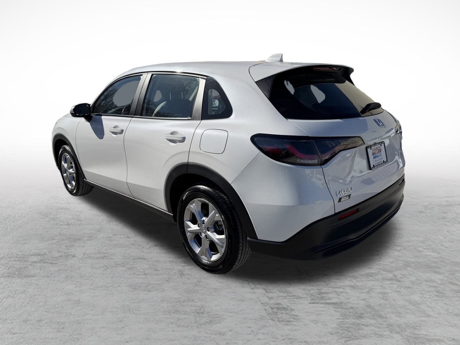 Used 2025 Honda HR-V LX image 4