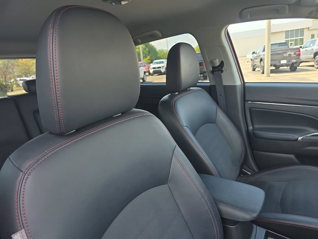 Used 2025 Mitsubishi Outlander Sport SE AWD/4WD image 10