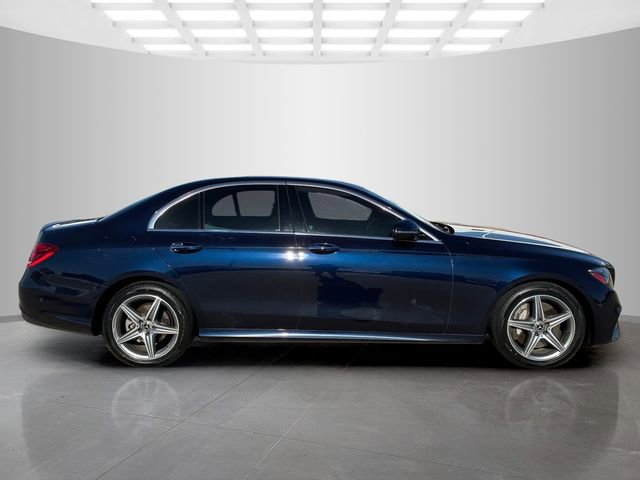 Used 2018 Mercedes-Benz E 300 4MATIC w/ Premium 2 Package image 3