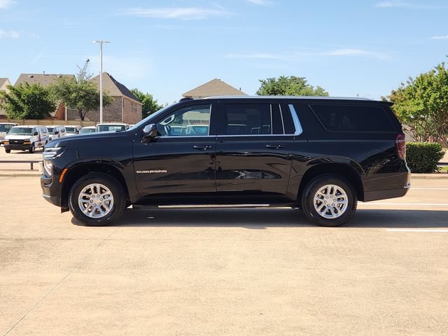 Used 2025 Chevrolet Suburban LS RWD image 11