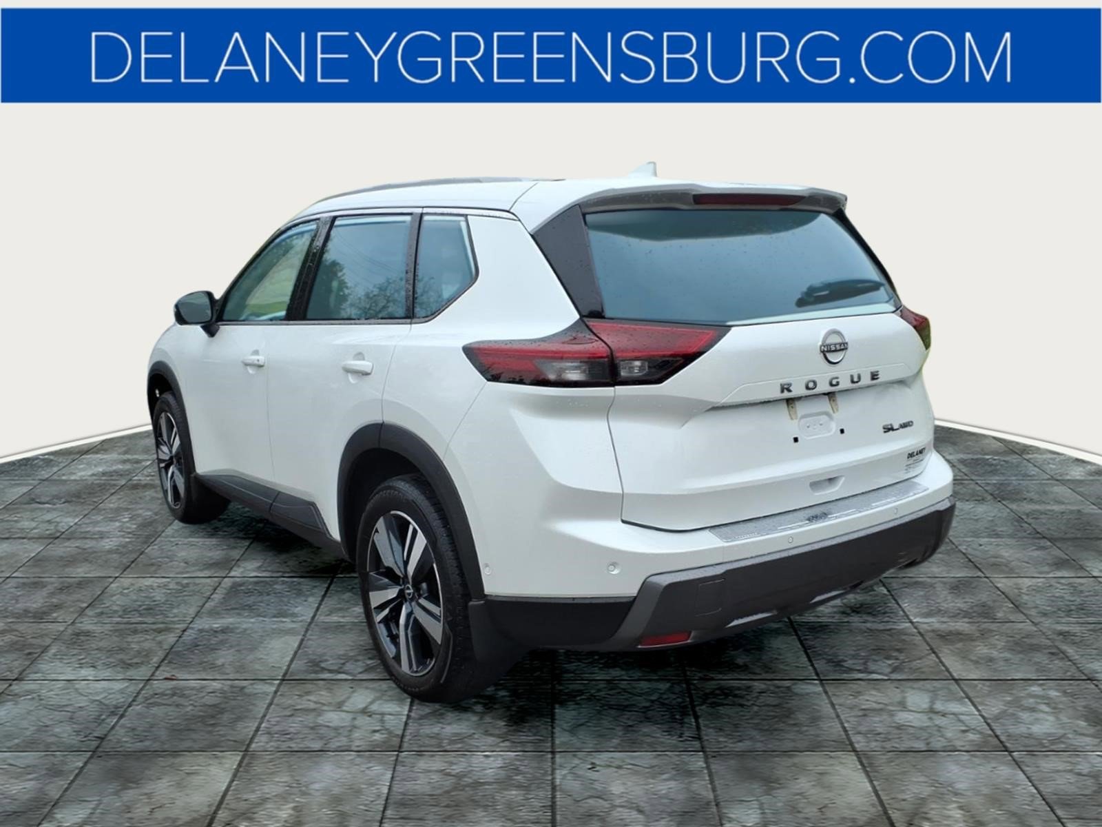 Used 2024 Nissan Rogue SL w/ SL Premium Package AWD/4WD image 5