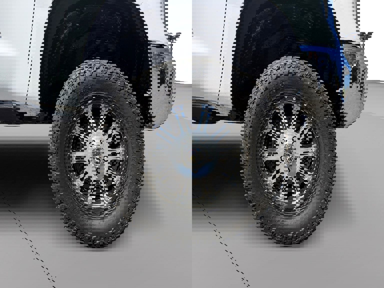 Used 2017 Toyota Tundra SR5 w/ SR5 Upgrade Package image 9