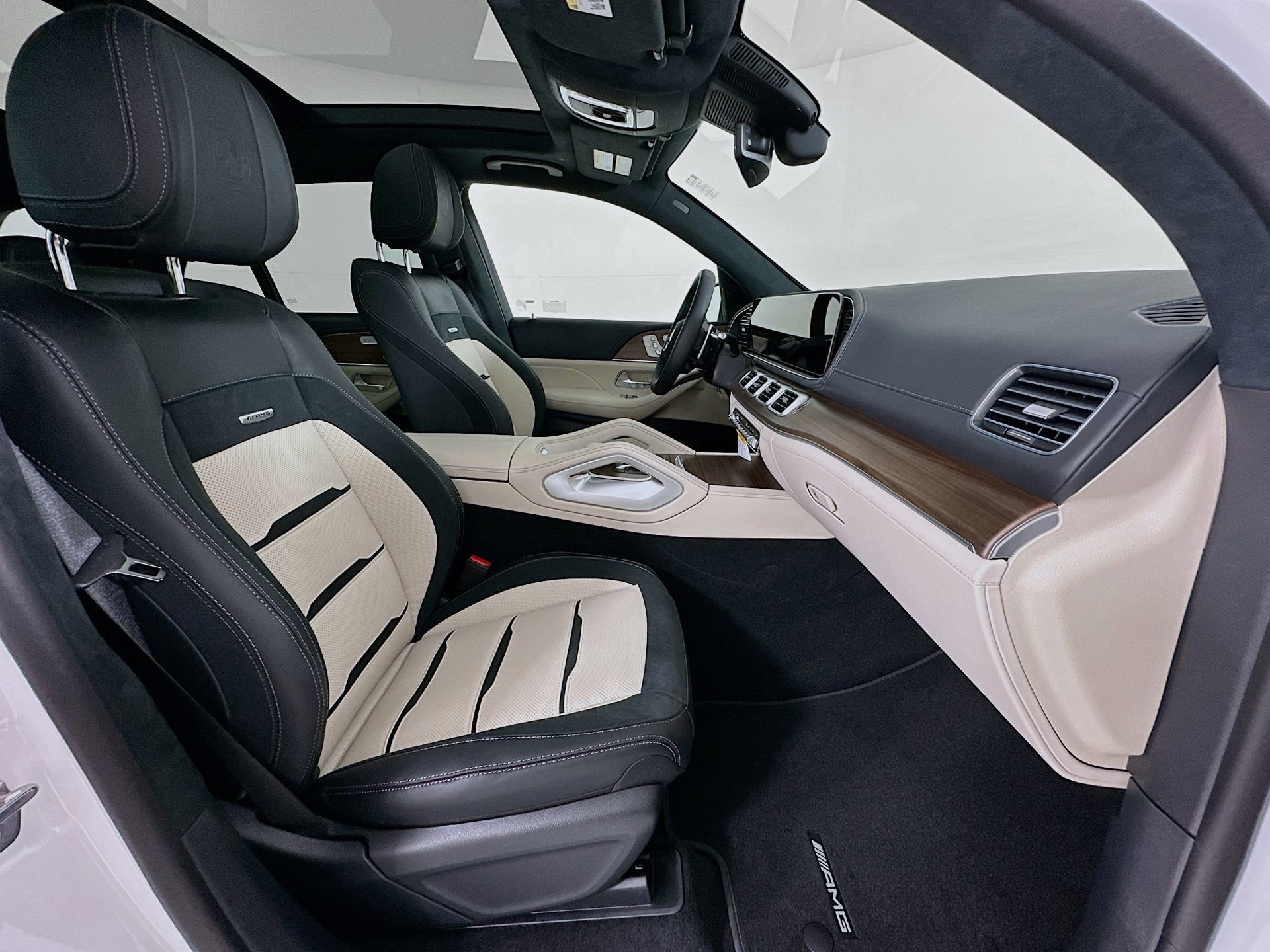 New 2026 Mercedes-Benz GLE 63 AMG S image 31